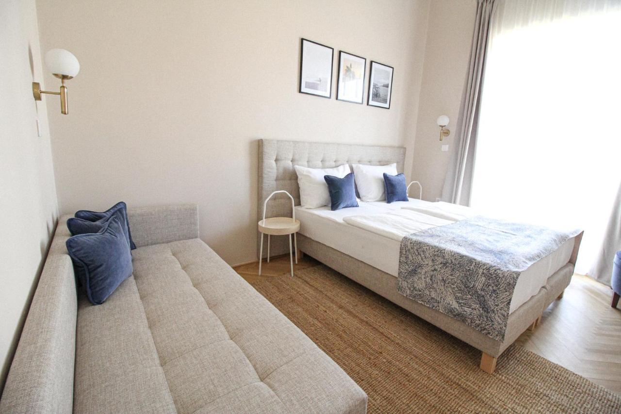 Platan Hotel Siófok Buitenkant foto