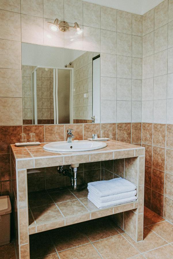 Platan Hotel Siófok Buitenkant foto